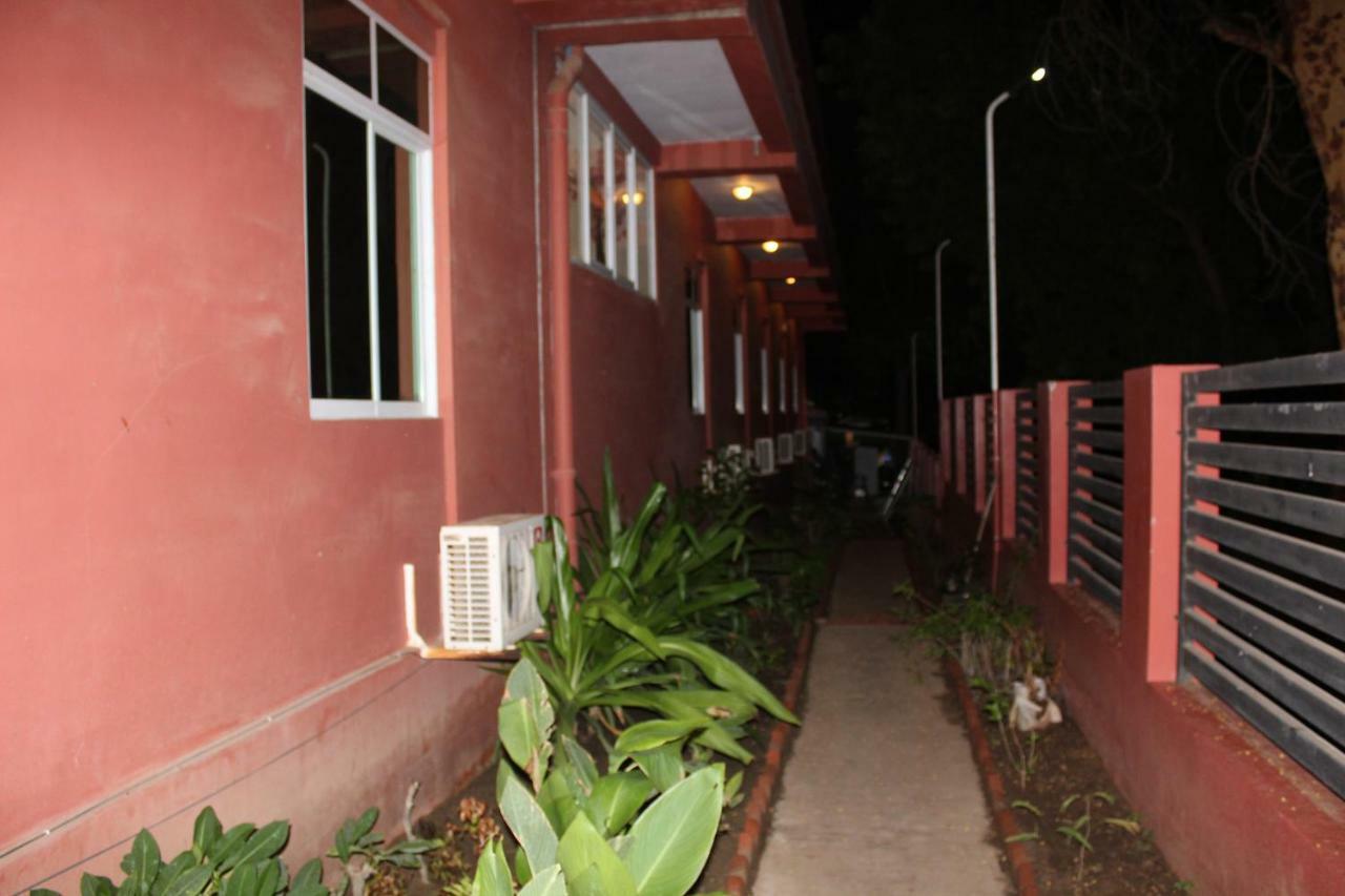 Hotel Law Ka Thit Sar New Bagan Exteriér fotografie